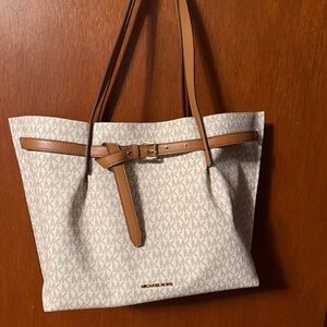 Michael Kors Tote
